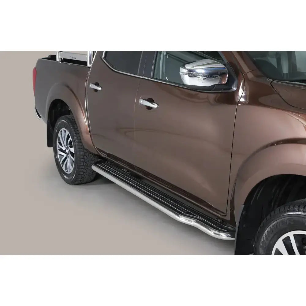 Stigtrinn Inox Nissan Navara Np 300 D.c. 2016 >