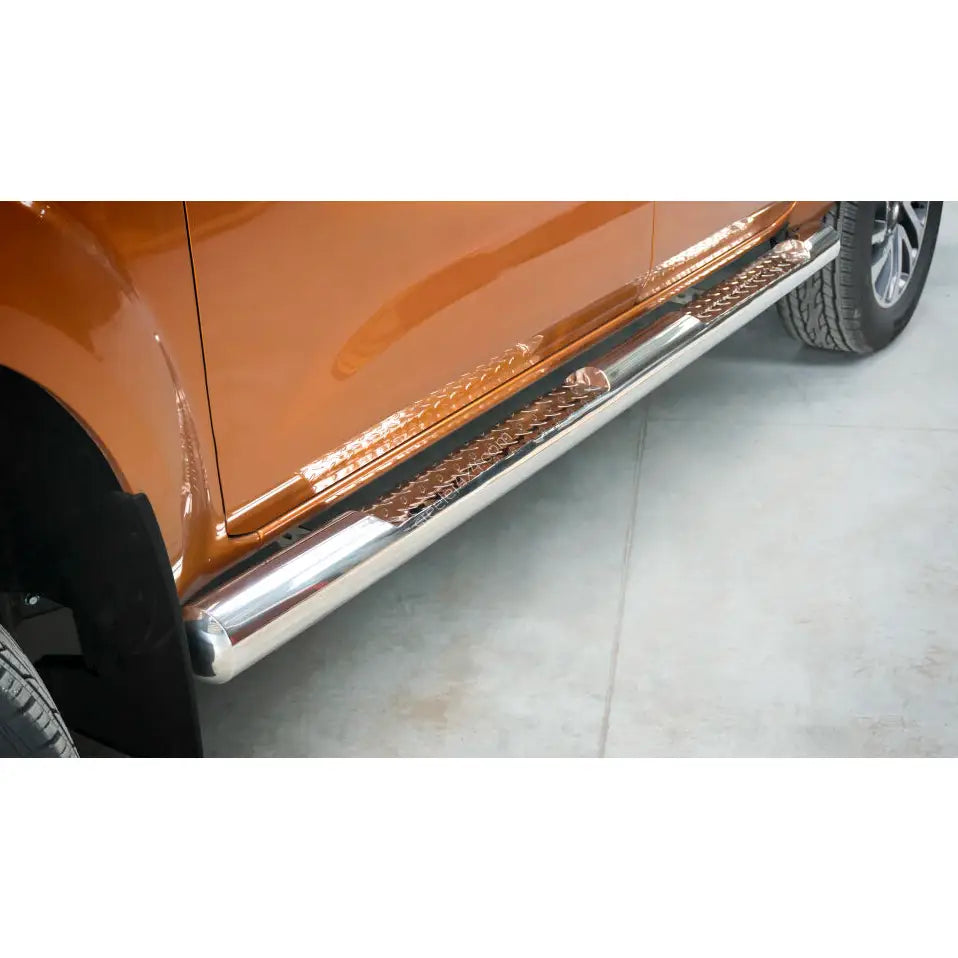 Stigtrinn Nissan Navara Np300 15-