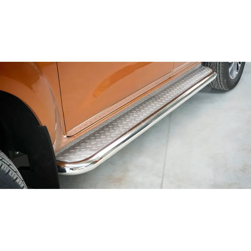 Stigtrinn Nissan Navara Np300 15- med Plate