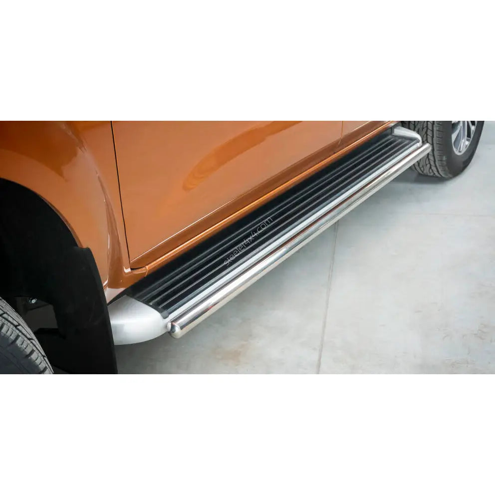 Stigtrinn Nissan Navara Np300 15- Stål