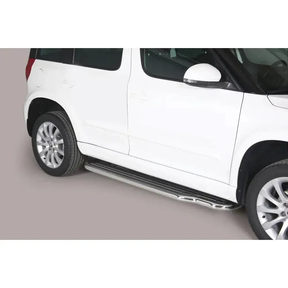 Stigtrinn Skoda Yeti 10-13
