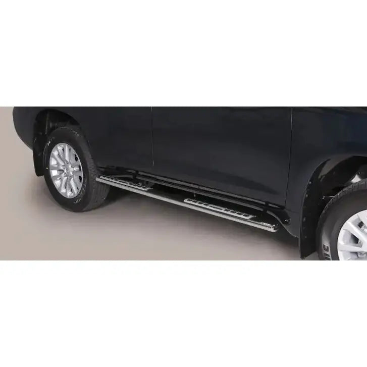 Stigtrinn Toyota Land Cruiser J150 18- Design