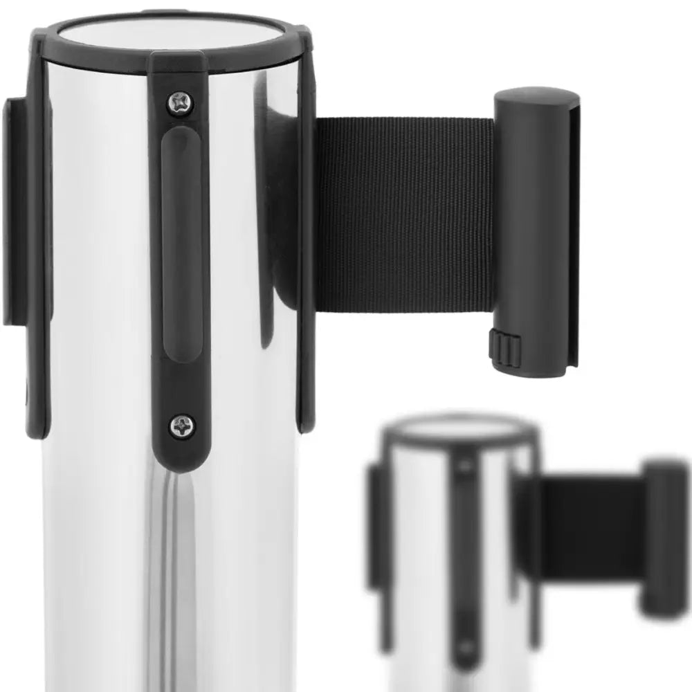 Stolpeavskjerming i sølv med svart bånd, frontvisning som fremhever den tykke webbingremmen og sorte detaljer.