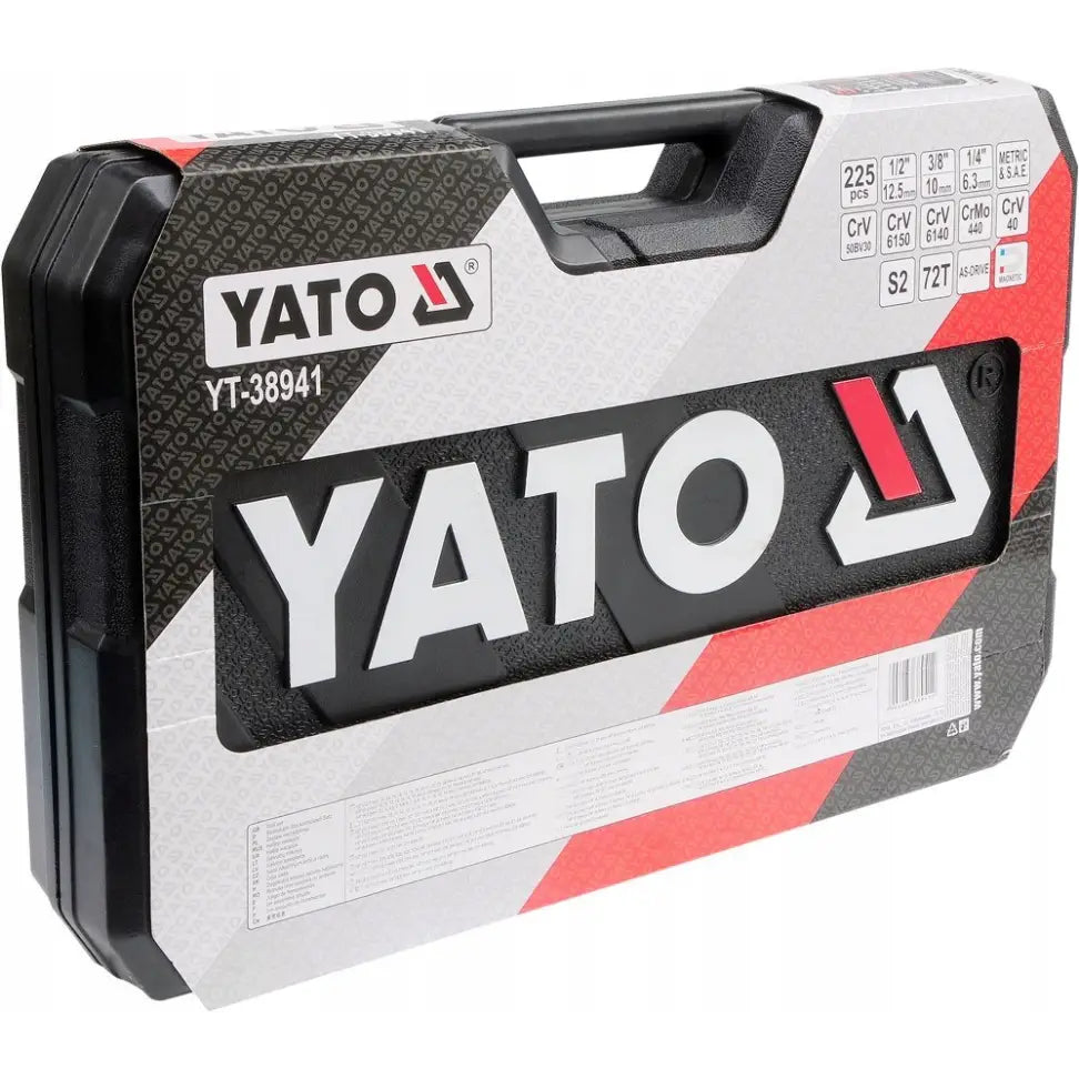 Stort Yato XXL verktøysett i sort plastkoffert med hvit logo, sett fra skrå vinkel med bærehåndtak.