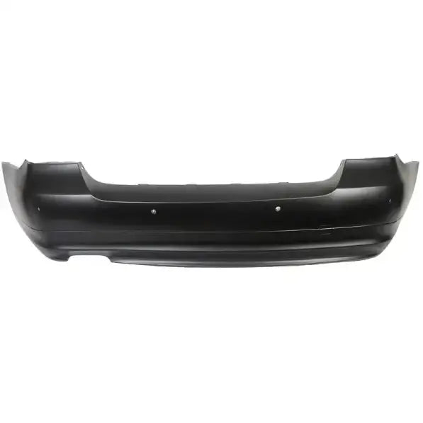 Støtfanger bak til Bmw 3 E90 2008-2012 i svart plast, sett rett forfra mot hvit bakgrunn.