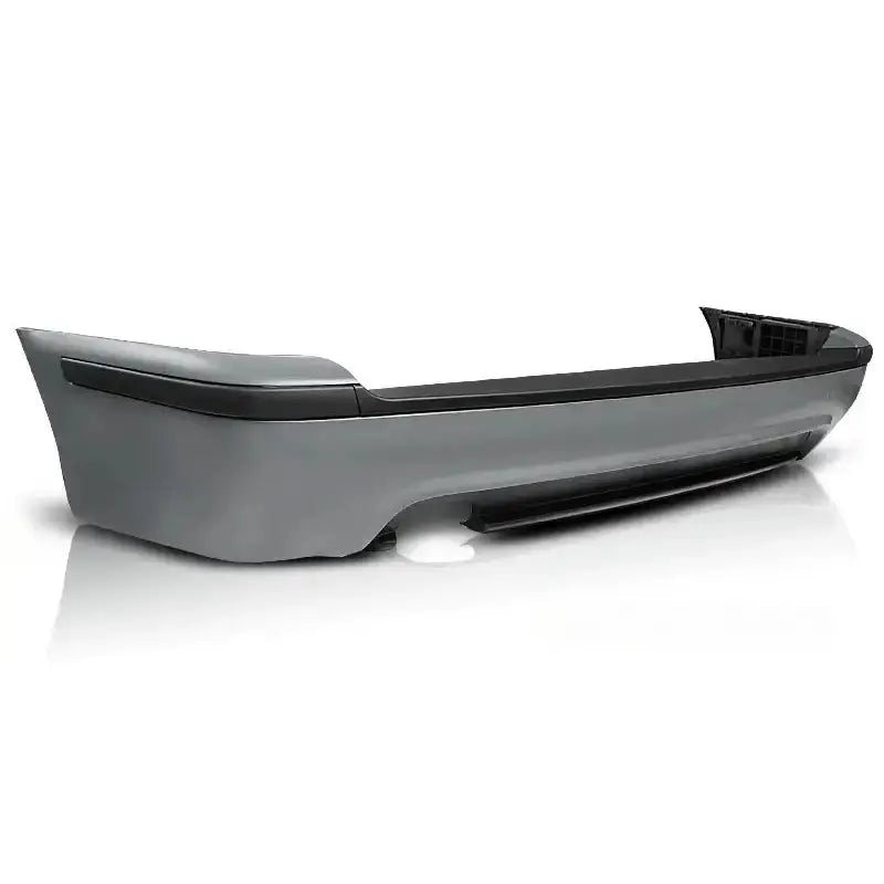 Bakfanger BMW E39 Touring M-Pack i grå med svarte detaljer, vist skrått bakfra med blank overflate.