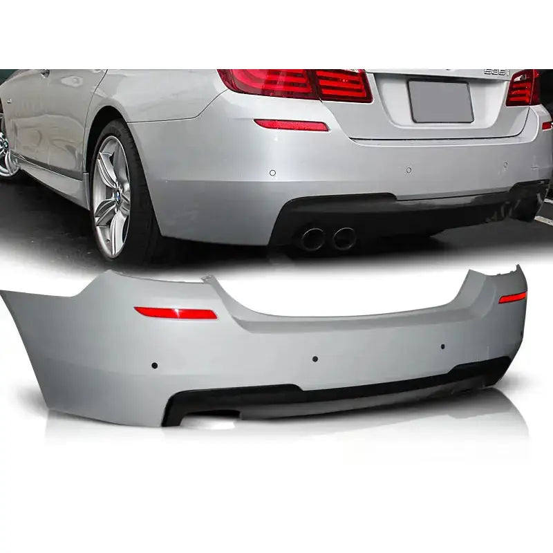 Støtfanger bak Bmw F10 10-16 M-Pack PDC i sølv med refleks og hull til parkeringssensor.