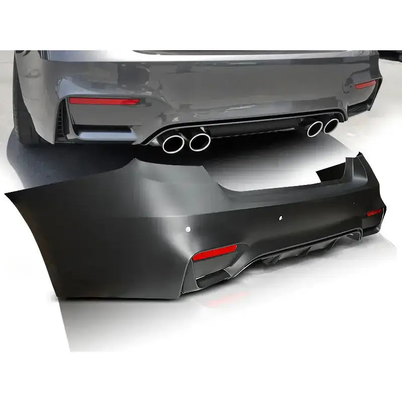 Støtfanger bak BMW F30 sedan M3 style med røde refleksfelt og utsparing for eksos, vist fra skrå vinkel.