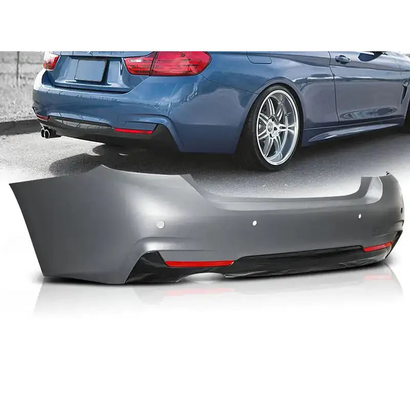 Støtfanger bak BMW F32/F33 M-Tech Style PDC i matt grå plast med røde refleksdetaljer, montert på bil.