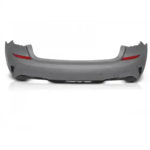 Bakfanger Bmw G20 M-Performance Glossy Black med røde refleksdetaljer, sett rett bakfra.