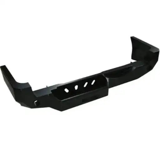 Støtfanger bak med vinsjplate til Patrol Y61 97-13 sett skrått forfra, sort metall med utstansede hull.