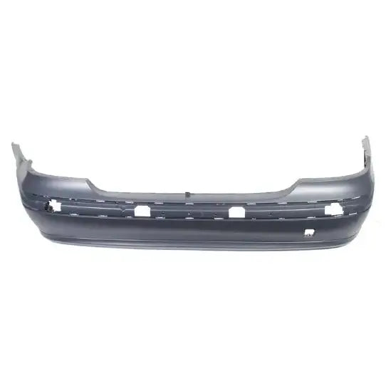 Støtfanger bak Mercedes E Klasse W211 02-06 i svart plast sett forfra med åpninger og monteringspunkter.