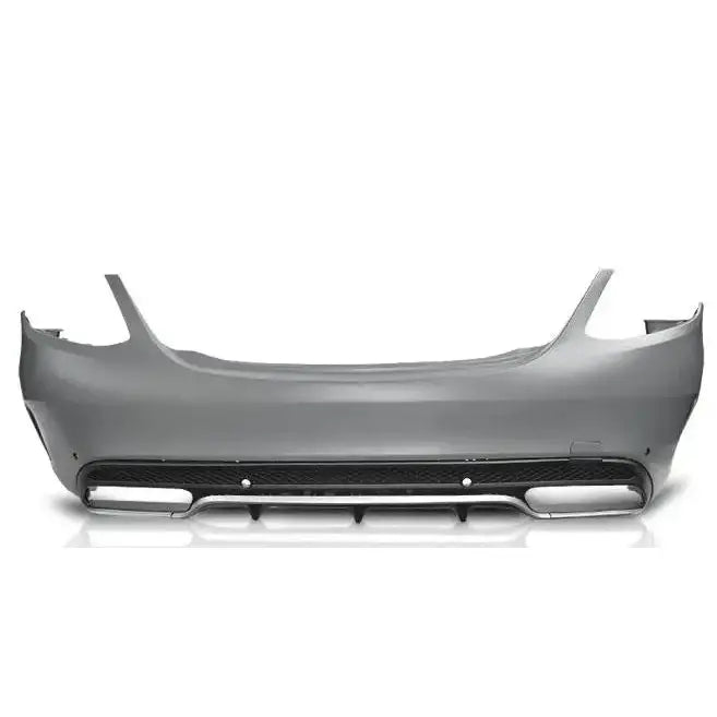 Bakfanger Mercedes W205 C63 style sett forfra med svarte detaljer og sideåpninger.