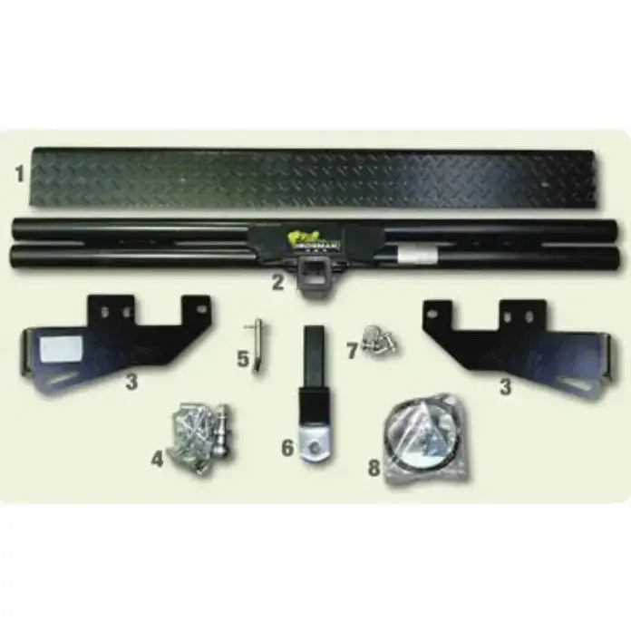 Støtfanger bak Mitsubishi L200 ML 2006 sett med sorte beslag, sidestykker og monteringsutstyr sett ovenfra.