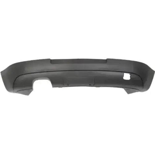 Støtfanger bak til Volkswagen Golf 5 03-09, svart plast med glatt overflate og buet form, sett forfra.