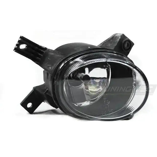 Frontfanger Audi A3 RS Style Black oval billykt med klart glass og svart hus, sett fra skrå front.