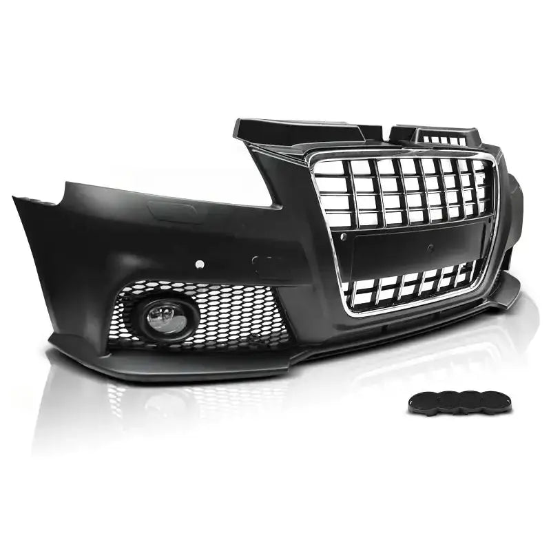 Støtfanger foran Audi A3 08-12 S8 Style i sort med sølvfarget grill og nettingdetaljer, sett fra siden.