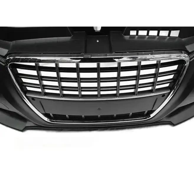 Støtfanger foran Audi A3 08-12 S8 Style med sort plast og kromdetaljer, nærbilde av grill og skiltplass.