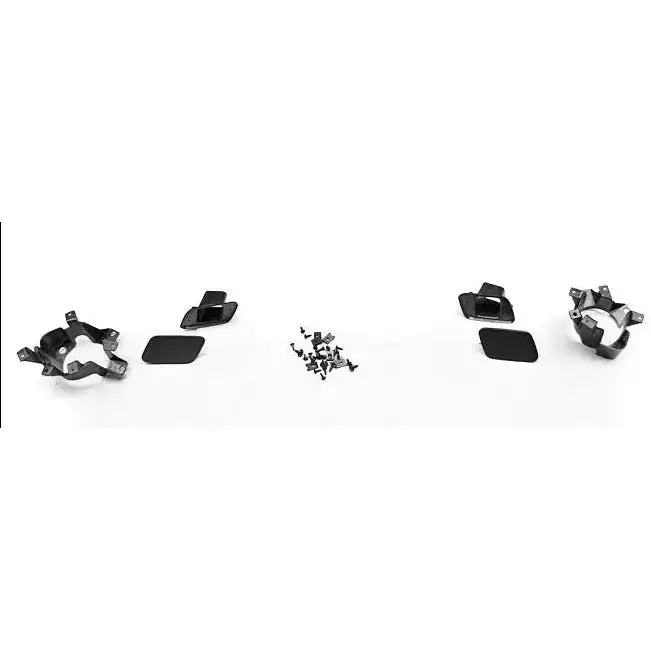 Støtfanger foran Audi A4 04-08 RS Style Black tilbehør med beslag, sorte plastdeler og skruer på hvit bakgrunn.