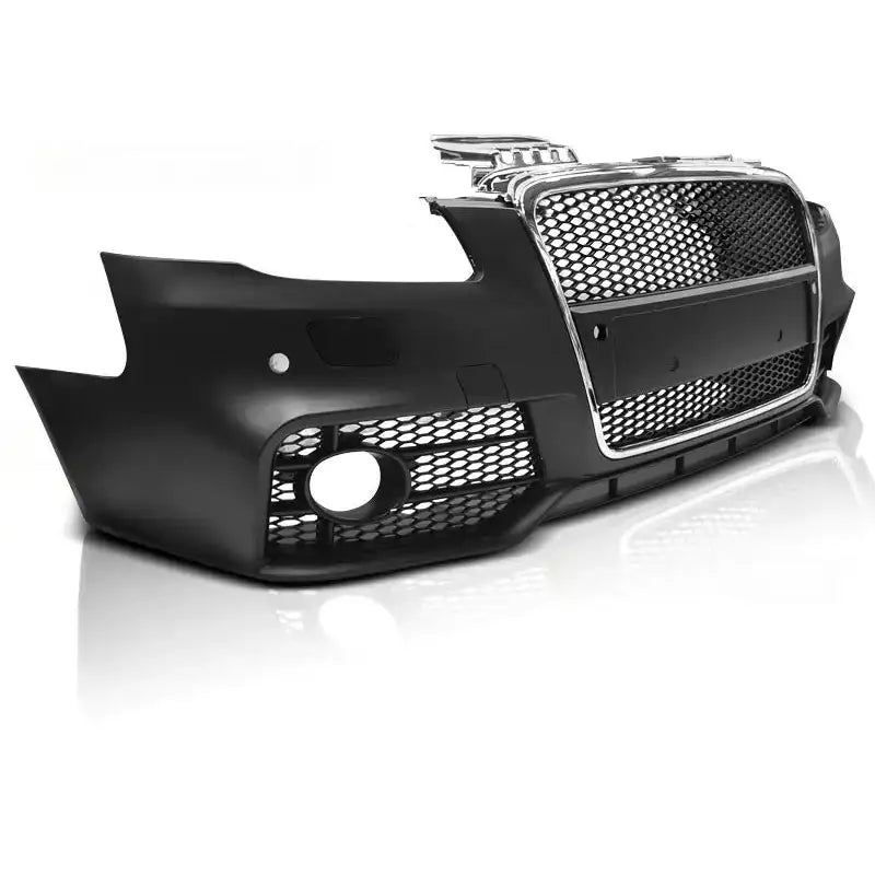 Støtfanger foran Audi A4 04-08 RS Style i sort med bikubemønstret grill og kromramme, skrå frontvinkel.