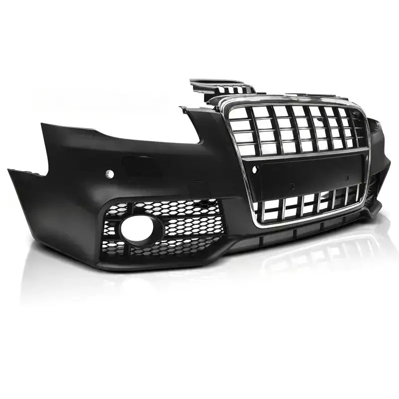Støtfanger foran Audi A4 04-08 S-Line i sort plast med sølv grill og store luftinntak, skrått forfra.