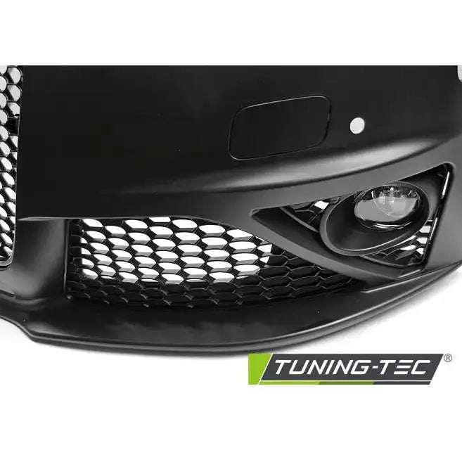 Frontbumper Audi A4 B8 RS Style Black med bikubemønstret grill og integrert tåkelys, nærbilde.