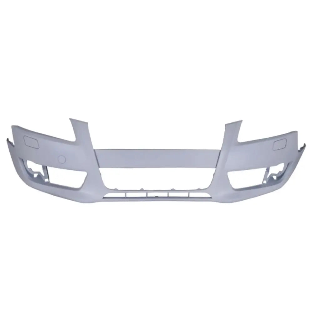 Støtfanger foran Audi A5 11-16 i lys grå plast med åpninger for lykter og luftinntak.