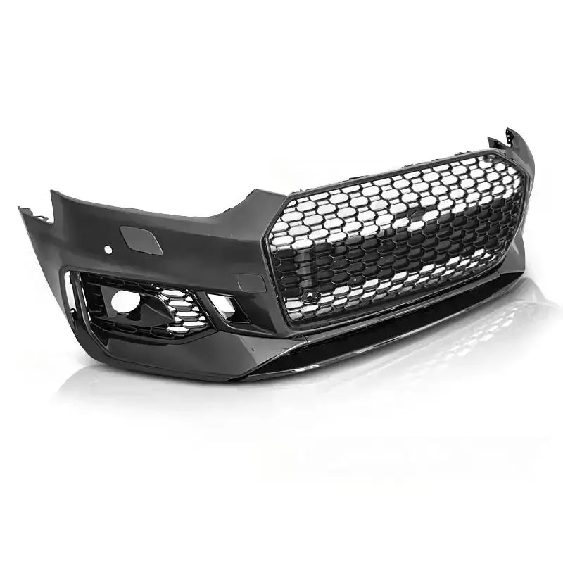 Støtfanger foran Audi A5 18- Sport Black PDC med bikubegrill og luftinntak, sett skrått forfra.
