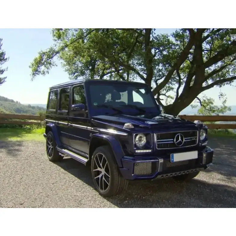 Frontfanger på Mercedes Benz G-Klasse W463 med stålsmidde skid plates, sett i 3/4-forsidevinkel utendørs.