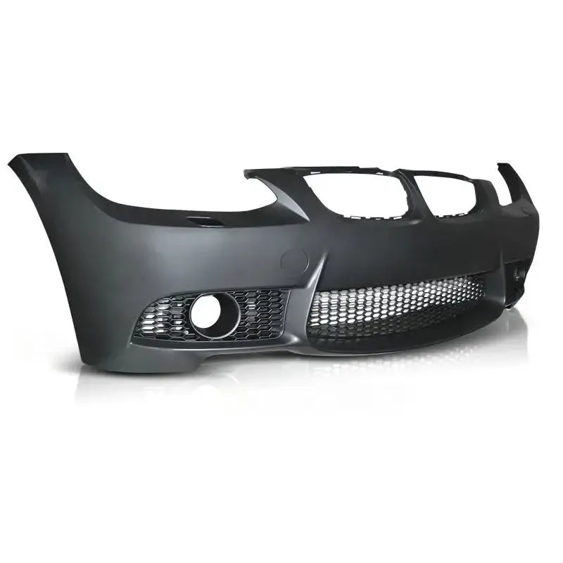 Frontfanger til BMW E92 06-09 M3 Style i sort plast med grillmønster og åpning for tåkelys.