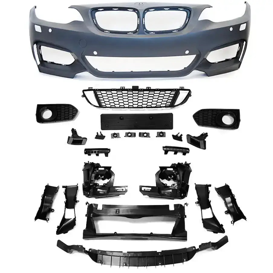 Front bumper komplett sett til BMW F22/F23 13-17 Sport PDC i matt svart plast, oversiktsbilde.