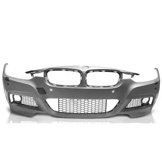 Front bumper for BMW F30/F31 sport style med bikubemønstret grill og plass til tåkelys.