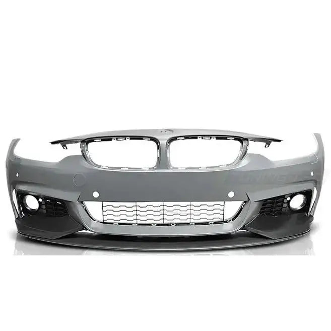 Front bumper til BMW F32/F33/F36 M-Performance style med svarte detaljer og åpninger for grill og tåkelys.