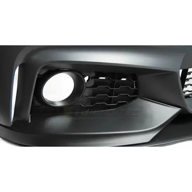 Støtfanger foran til BMW F32/F33/F36 med matt svart finish, sekskantet grill og åpning for tåkelys.