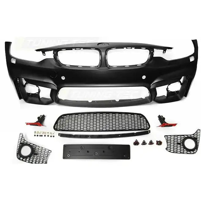 Frontfanger til BMW F32/F33/F36 M4 Style, sett forfra med grill, sensorer og monteringsdeler.