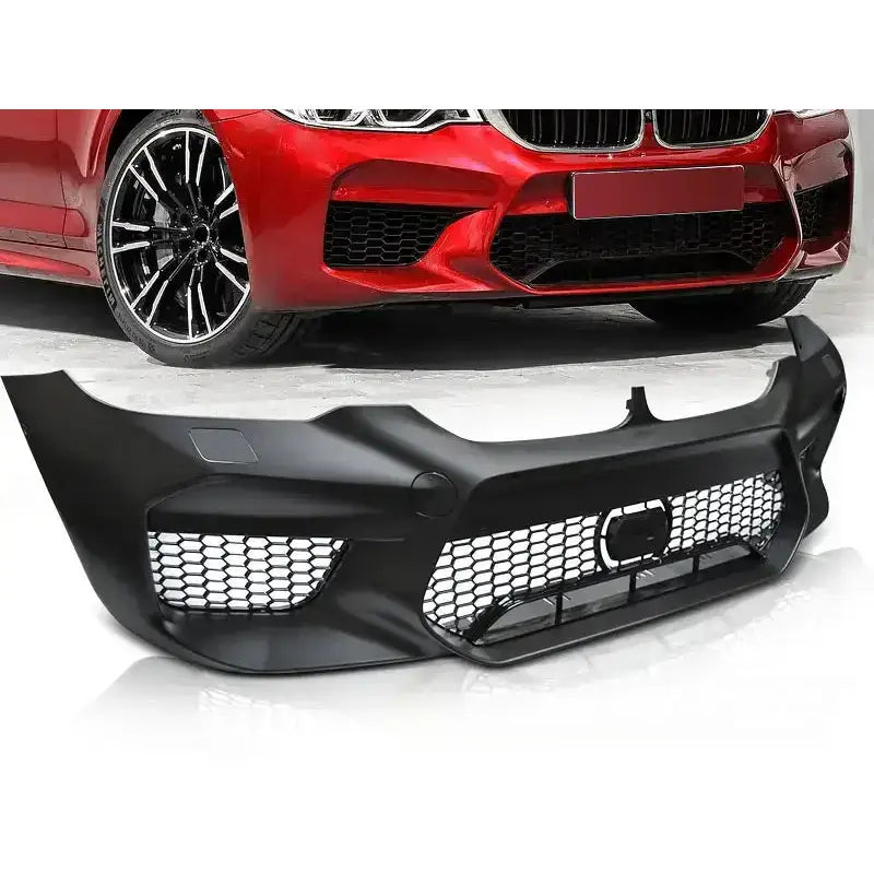 Støtfanger foran til BMW G30 G31 M5 Style, sort plast med bikubemønstret grill, nærbilde mot rød bil.