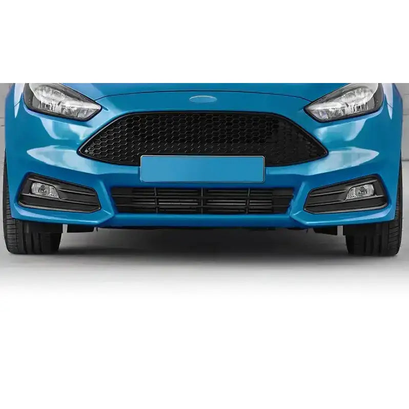Frontfanger til Ford Focus 15-18 Sport ST i blått med sorte grilldetaljer og markerte frontlykter.