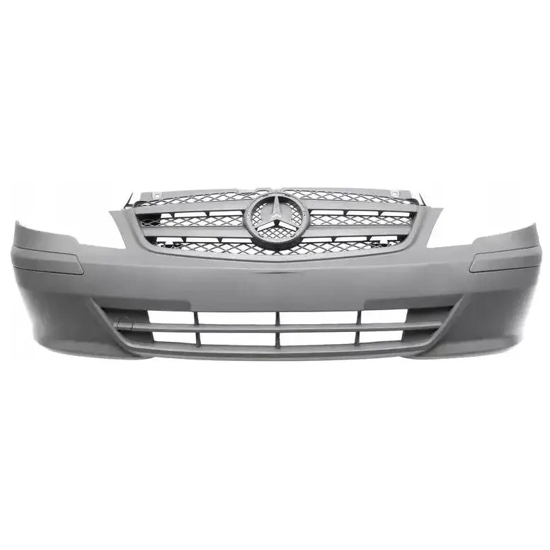 Støtfanger foran grå Mercedes Vito/Viano W639 sett rett forfra med grill, emblem og luftinntak.
