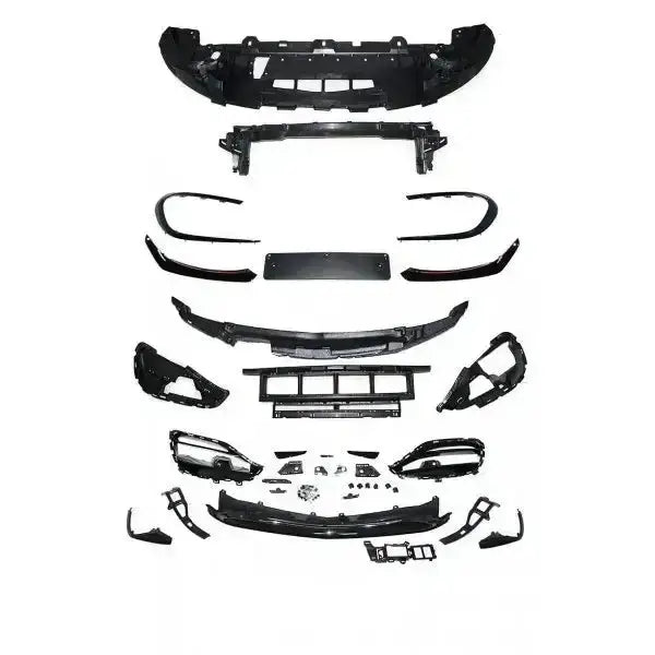 Front bumper komplett sett til Mercedes CLA W117 16-19 Sport Style PDC, deler vist samlet mot hvit bakgrunn.