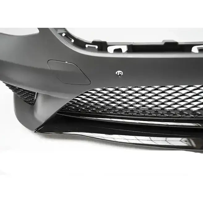 Frontbumper for Mercedes S-Klasse W222 AMG S63, matt svart med markant gitter, nærbilde fra skrå vinkel.