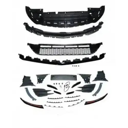 Front bumper deler til Mercedes W177 18- Sport med kamerahull sett ovenfra mot hvit bakgrunn.