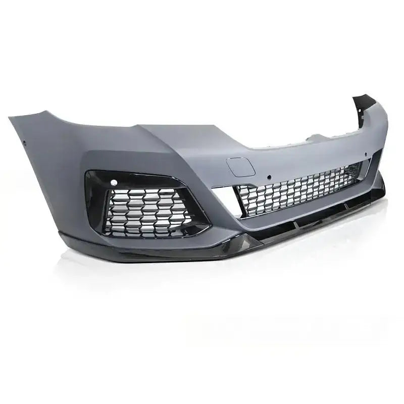 Støtfanger foran Performance PDC til BMW G30 G31 LCI, grå med sorte detaljer og nettinggrill.