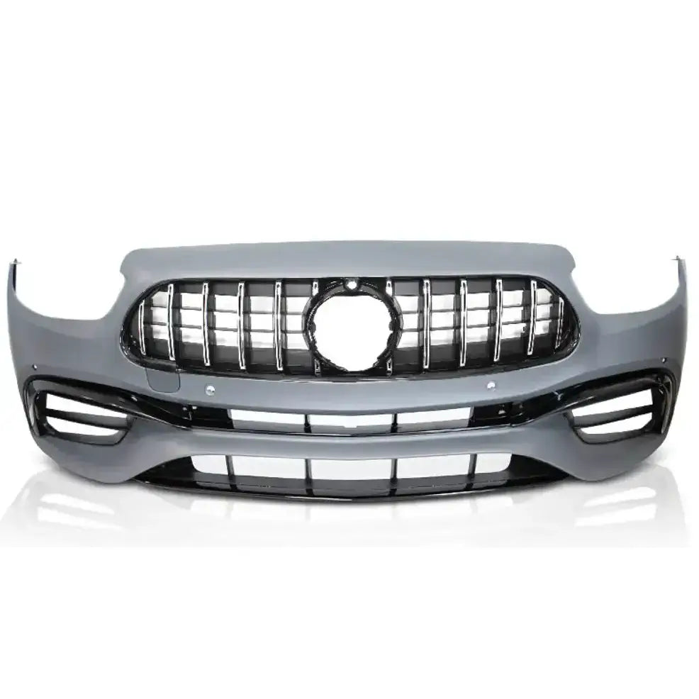 Frontfanger til Mercedes W213 E63 2020-2023 med chrome grill og rund emblemåpning, sett rett forfra.