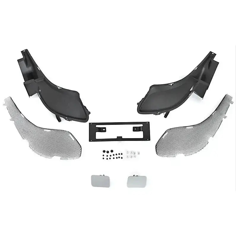 Front bumper komplett sett til Maserati Gran Turismo 08-18 med svarte og sølvfargede deler avbildet ovenfra.