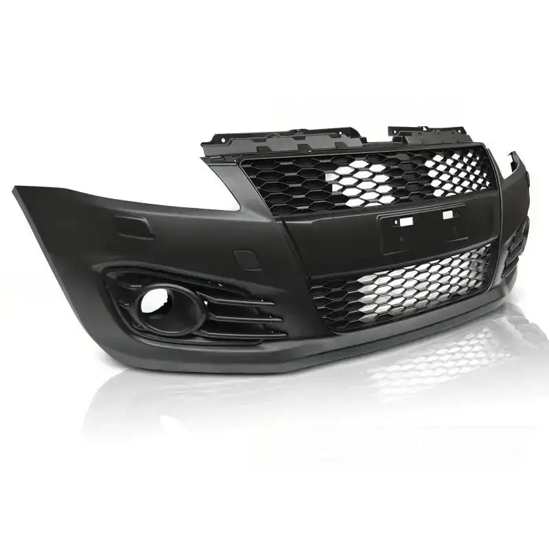 Frontfanger til Suzuki Swift V 10-17 Sport Style med bikubemønstret grill og åpning for tåkelys.
