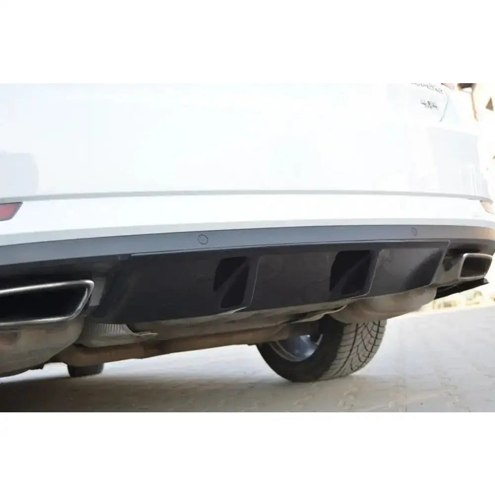 Støtfangerskjørt Valance bak Skoda Superb Iii