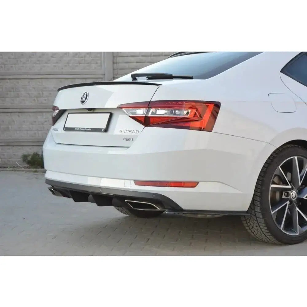 Støtfangerskjørt Valance bak Skoda Superb Iii