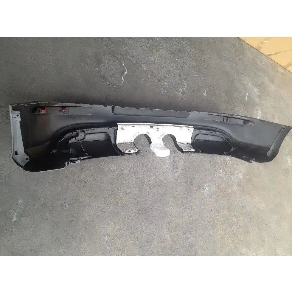 Støtfangerskjørt Valance bak Vw Golf v R32 With 2 Exhaust Holes (for R32 Exhaust)