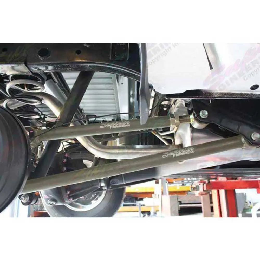 Superior Engineering Bakre øvre Justerbare Kontrollarmer - Nissan Navara 15-22