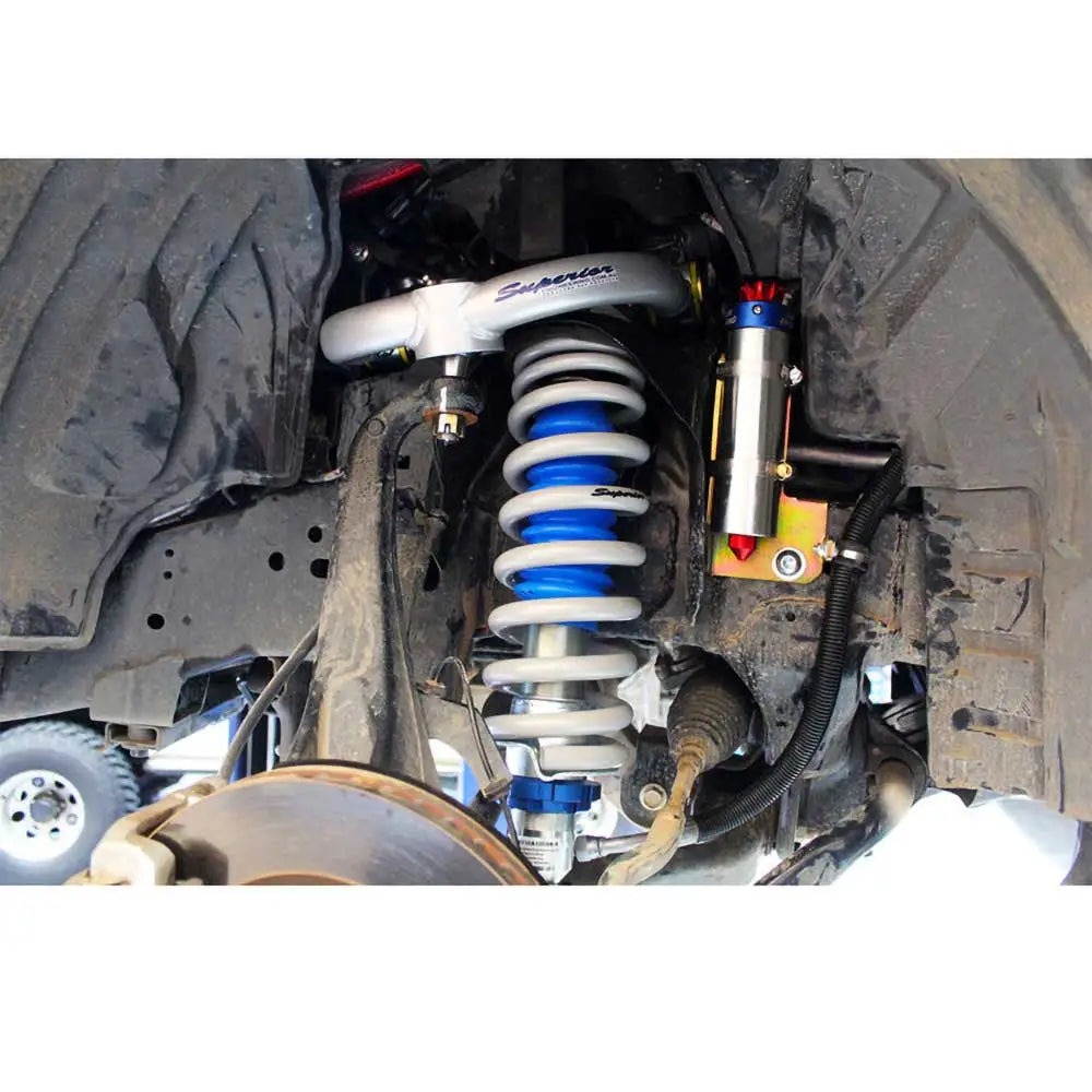 Superior Engineering Lift 2 + ’ Justerbare øvre Bærearmer Foran - Nissan Navara 15-22